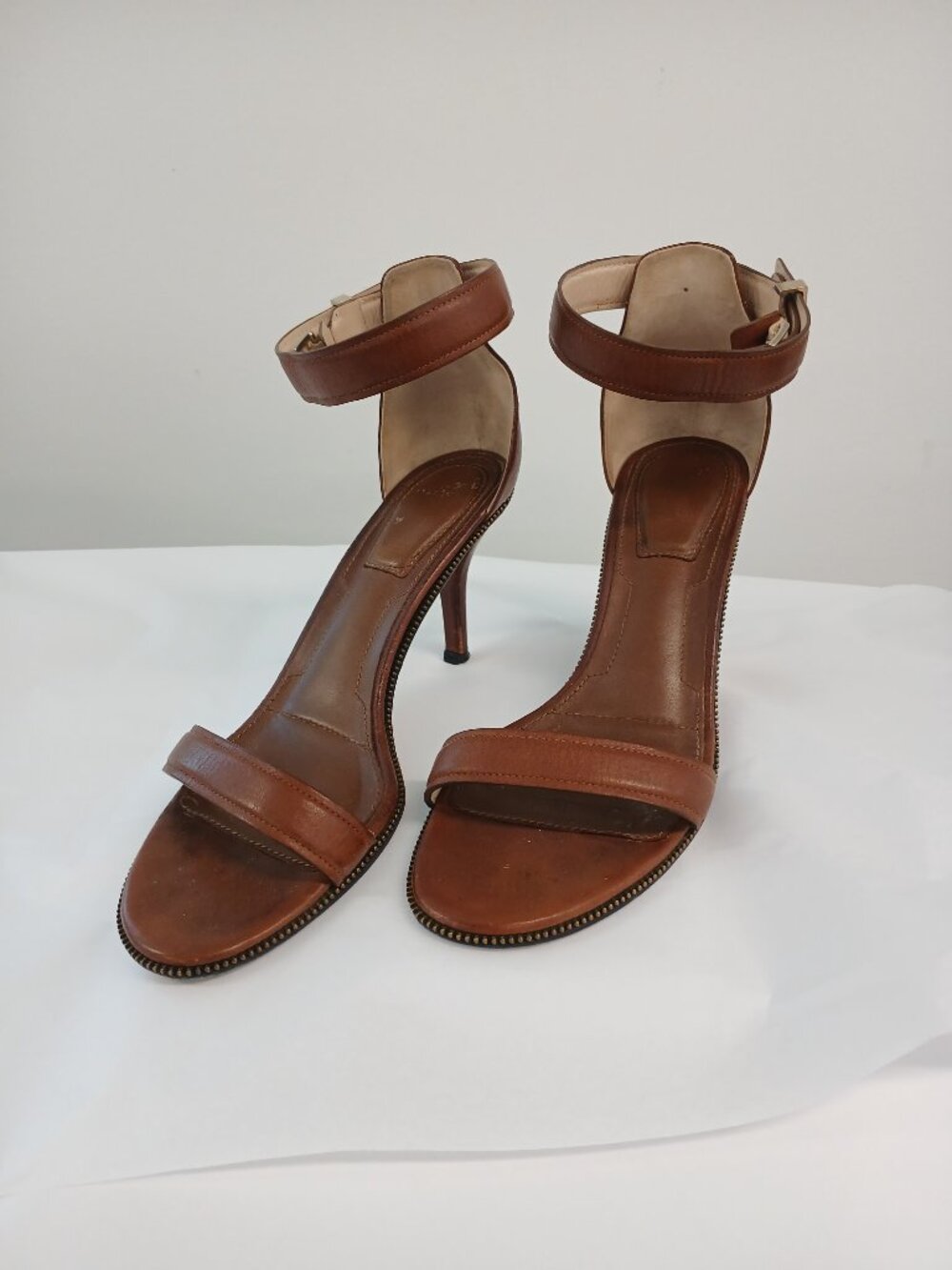 GIVENCHY Brown Strappy Leather, Kitten Heels, Ankle‎ Strap Sandals, Sz 38